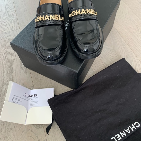 Chanel Chain Patent Leather Loafers - Picture 5 of 6